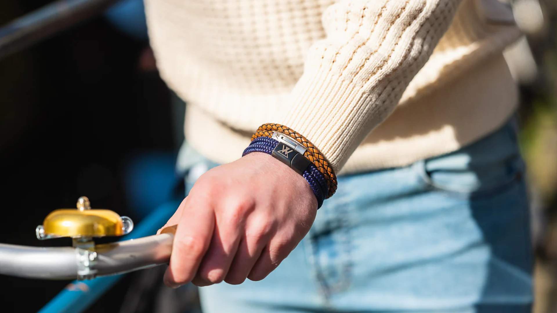 De waarde van handgemaakte leren armbanden voor heren