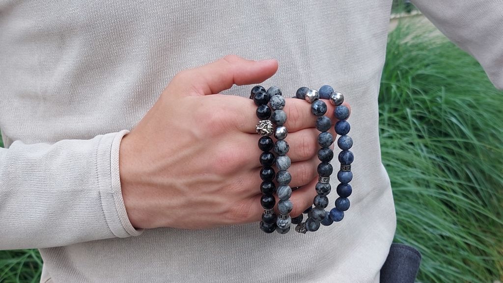 Ontdek de voordelen van glas kralen armbanden voor heren